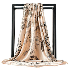 Load image into Gallery viewer, Woman scarf