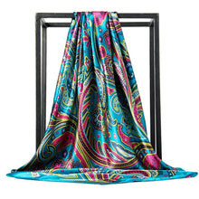 Load image into Gallery viewer, Woman scarf