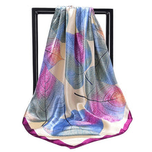 Load image into Gallery viewer, Woman scarf