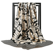 Load image into Gallery viewer, Woman scarf