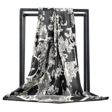 Load image into Gallery viewer, Woman scarf