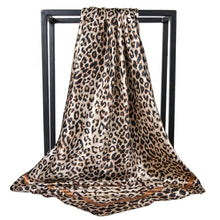 Load image into Gallery viewer, Woman scarf